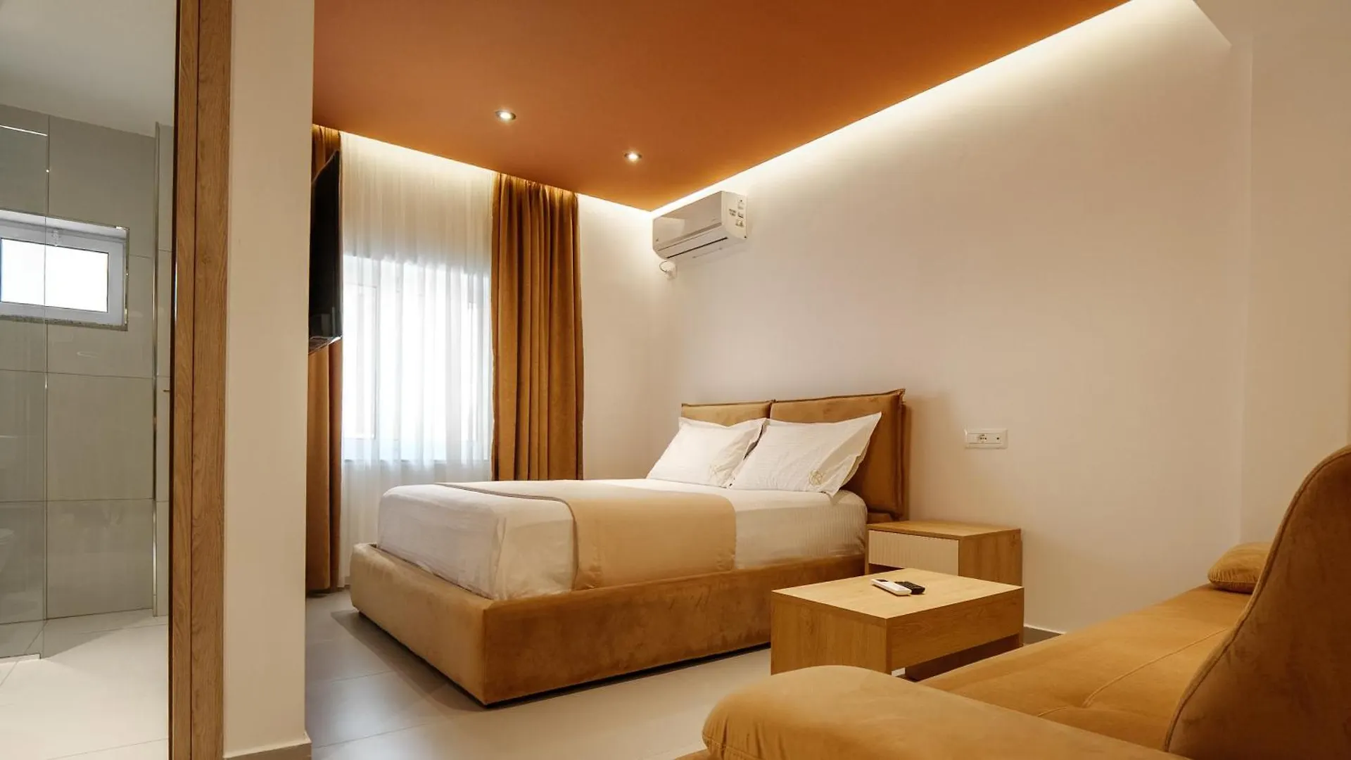 Kronos Hotel Sarandë