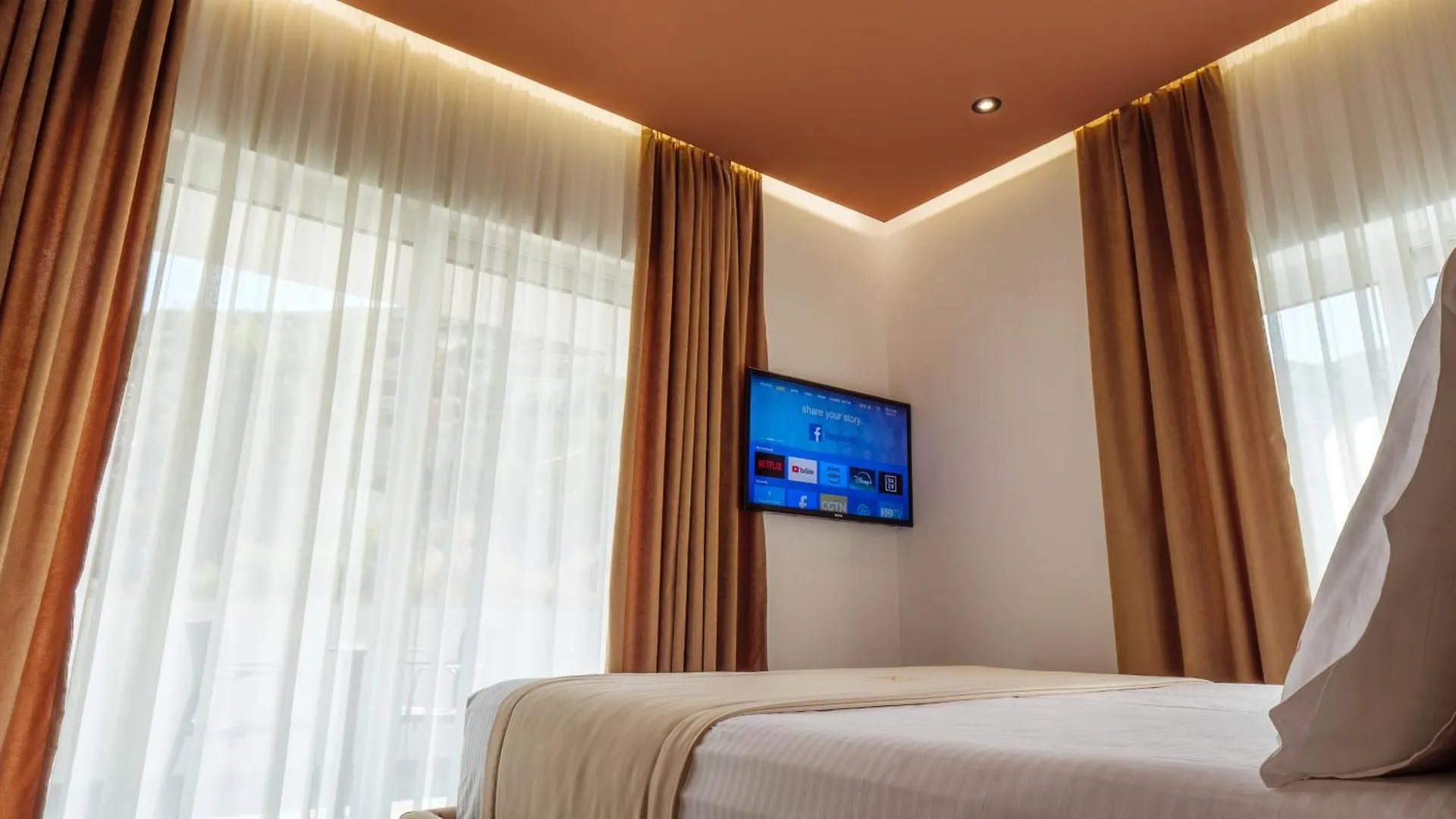 Kronos Hotel Sarandë 阿尔巴尼亚