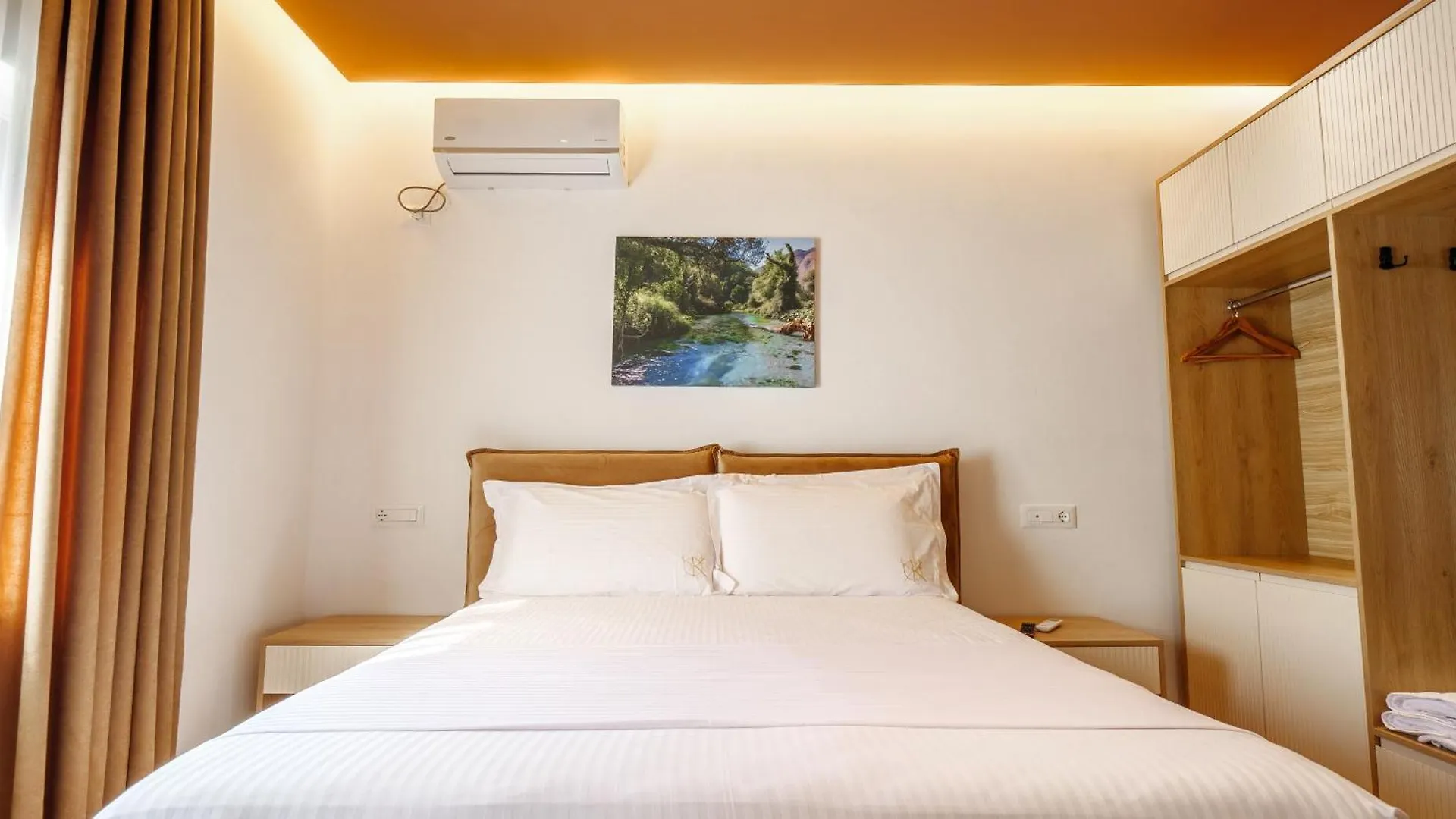 Kronos Hotel Sarandë