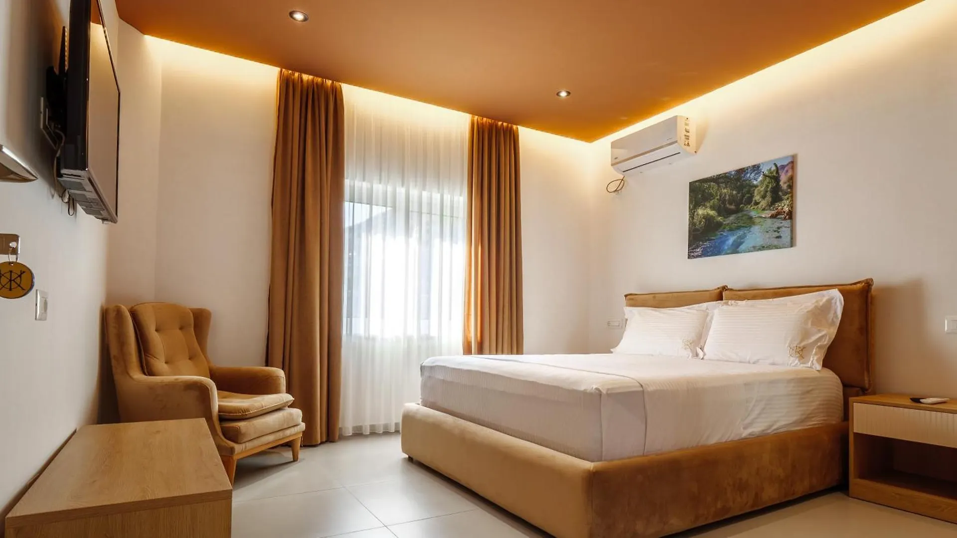 Kronos Hotel Sarandë 阿尔巴尼亚