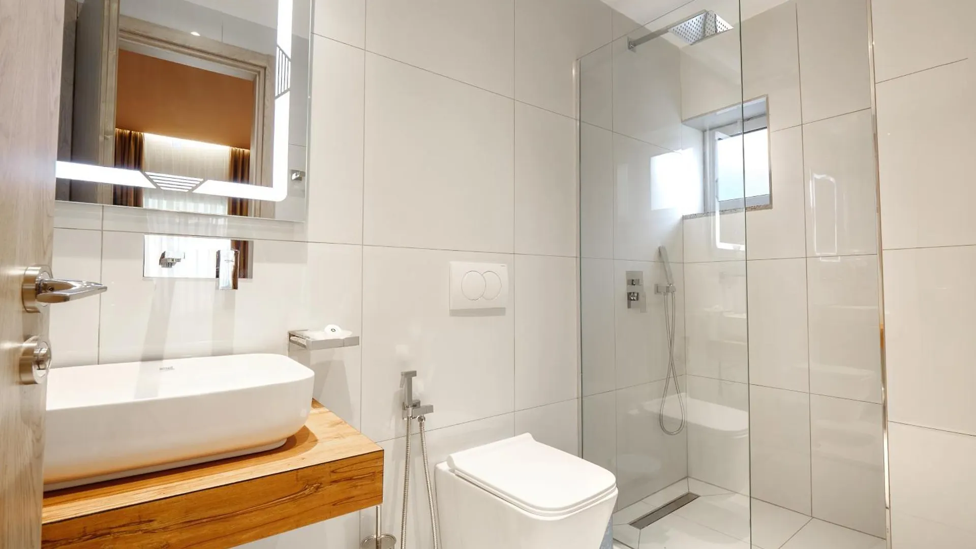 Kronos Hotel Sarandë
